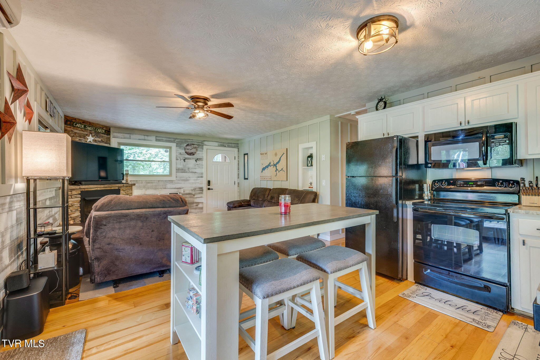 118 Managoff Lane Butler, TN 37640 - Photo 14 of 65 012