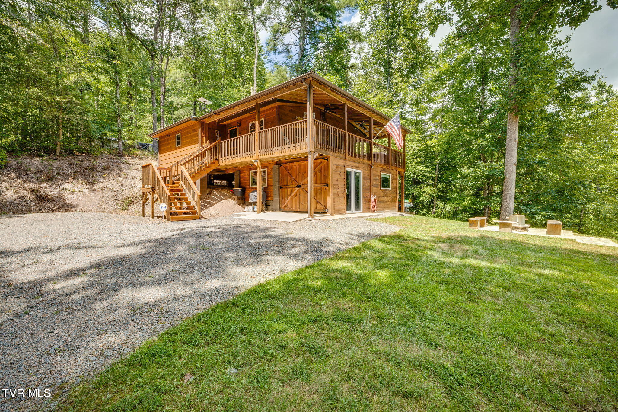 118 Managoff Lane Butler, TN 37640 - Photo 4 of 65 002