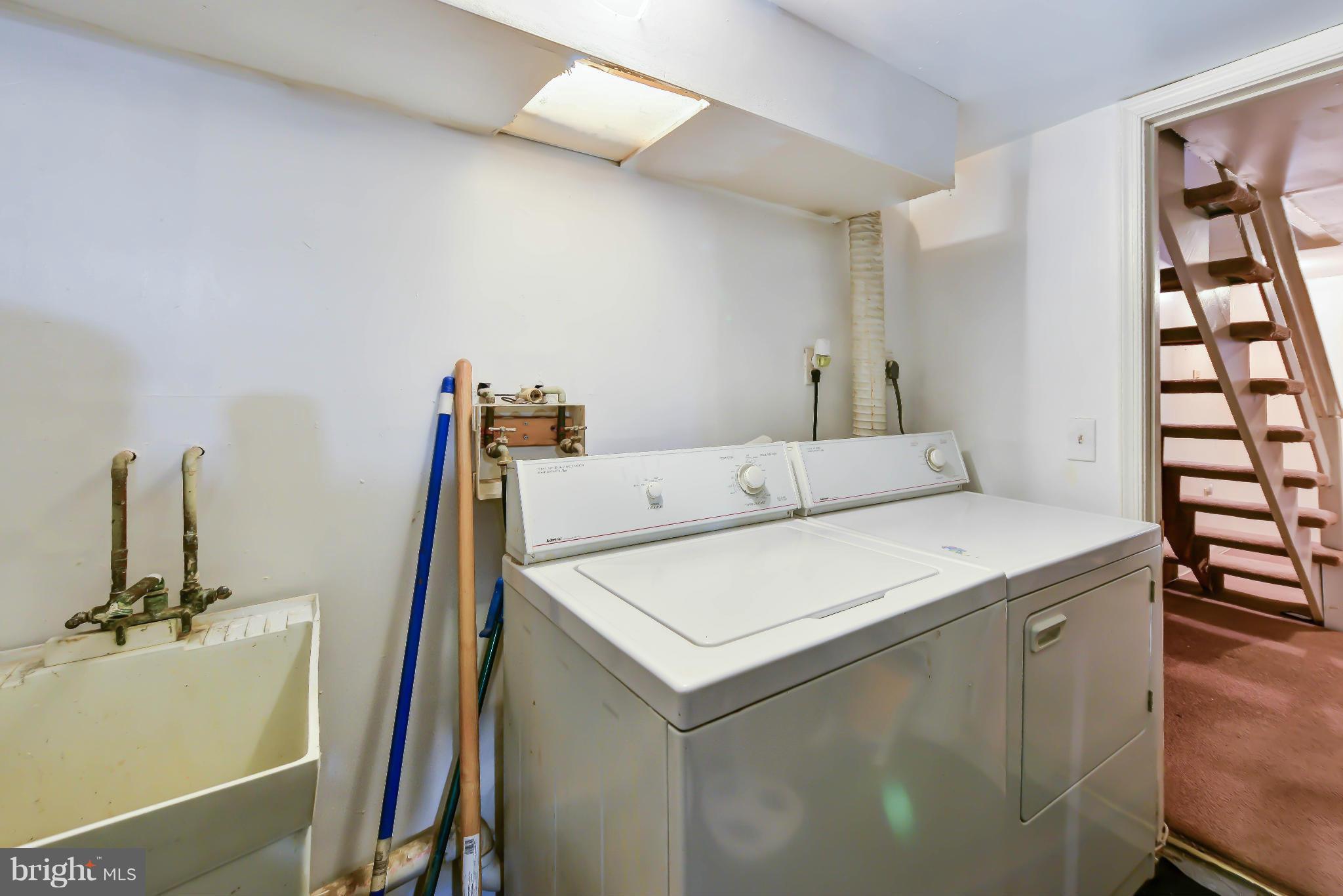 919 L Street Northeast Washington, DC 20002 - Photo 22 of 30 Washer/dryer