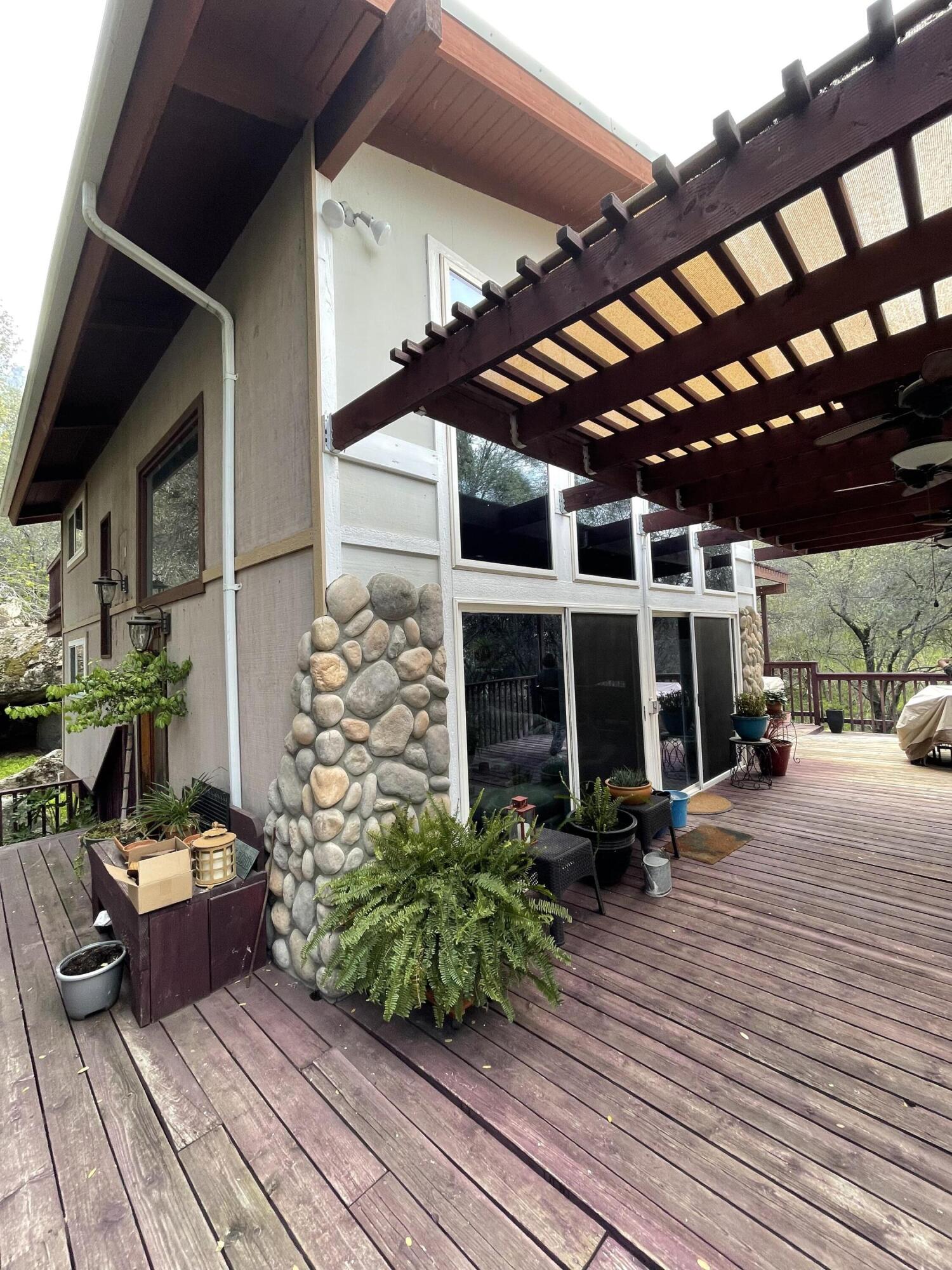 45219 Hammond Drive Three Rivers, CA 93271 - Photo 3 of 26 E2035727-97D6-4AAF-8314-551E1C3332CC