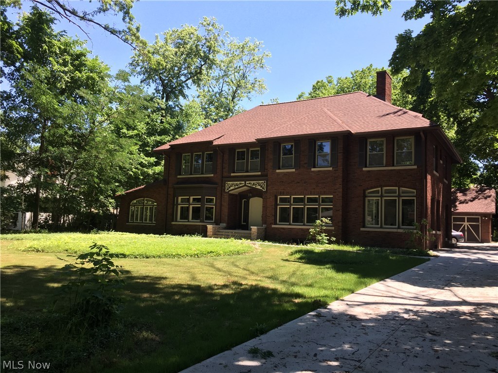 2933 Lee Road Cleveland, OH 44120 - Photo 1 of 35