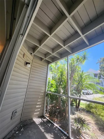 $1,550 | 850 South Tamiami Trail, Unit 401, Sarasota, FL 34236