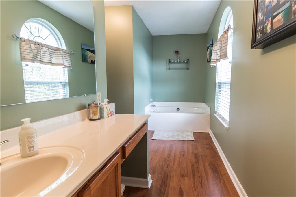 3004 Meyeridge Road Pittsburgh, PA 15209 - Photo 14 of 22 Relax in the soaking tub!