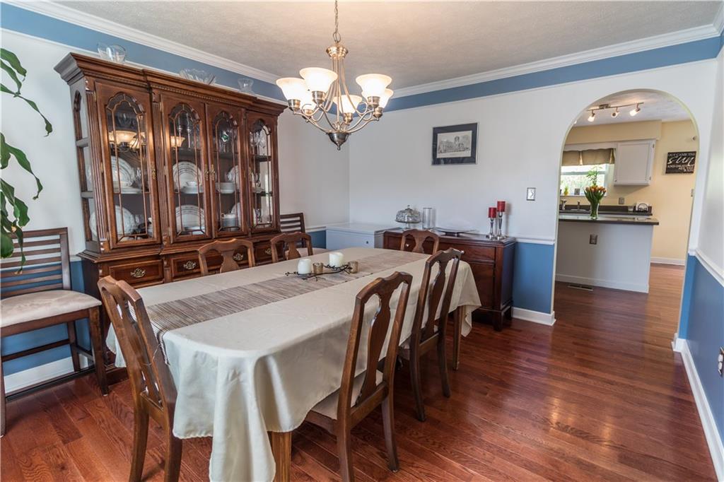 3004 Meyeridge Road Pittsburgh, PA 15209 - Photo 4 of 22 Dining Room features gleaming hardwood floors!