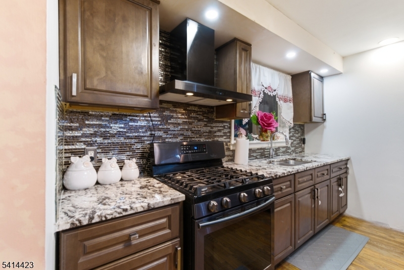 756 West Inman Avenue Rahway, NJ 07065 - Photo 18 of 29