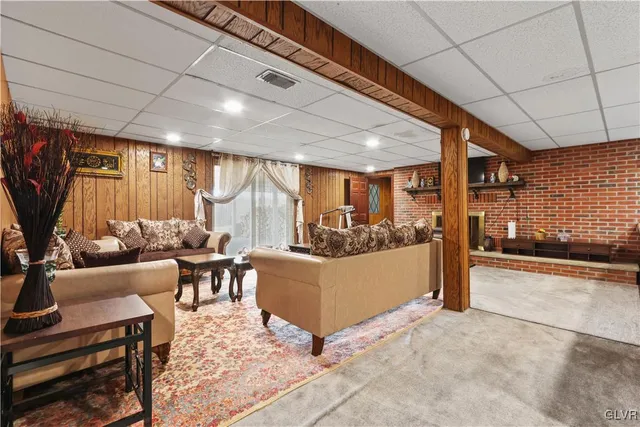 $800,000 | 3609 Windy Road, Orefield, PA 18069