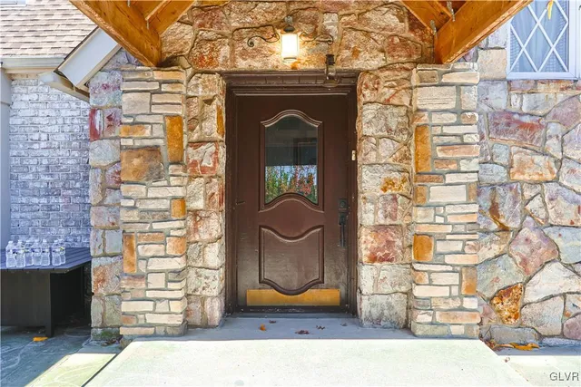 $800,000 | 3609 Windy Road, Orefield, PA 18069