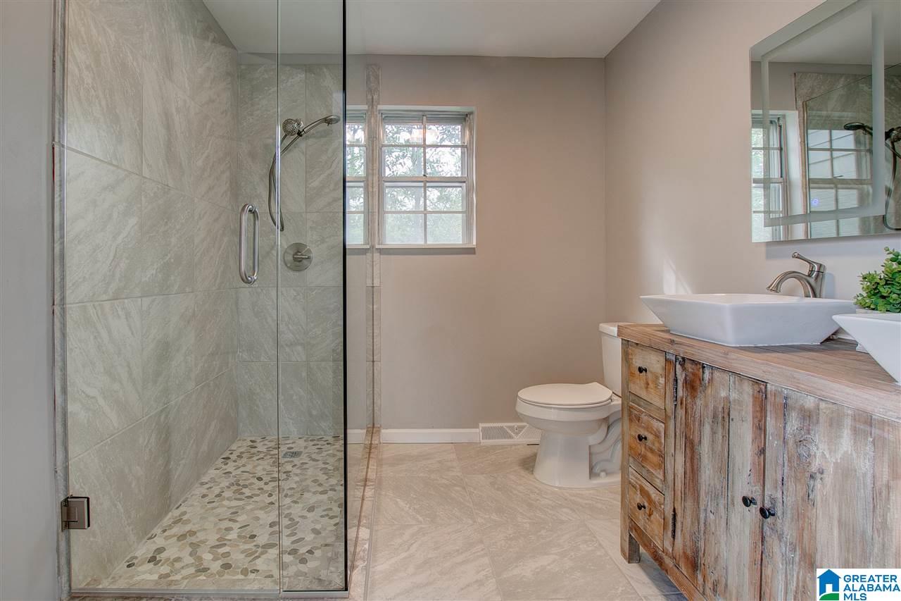445 2nd Place Pleasant Grove, AL 35127 - Photo 10 of 40