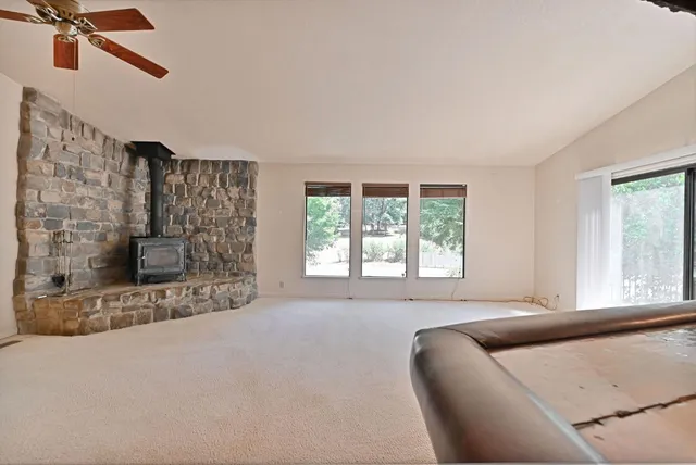 a view of a storage & utility room with washer and dryer