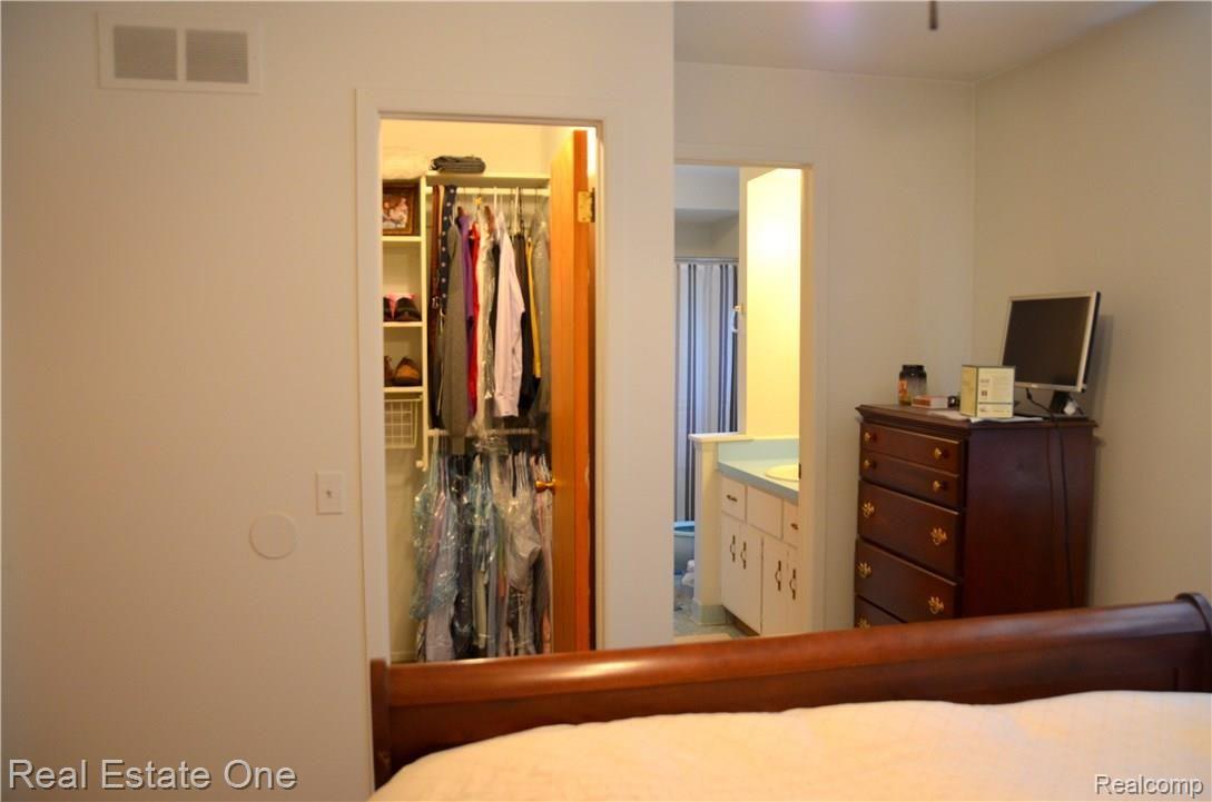 1301 Rochester Road Leonard, MI 48367 - Photo 20 of 26 19.JPG