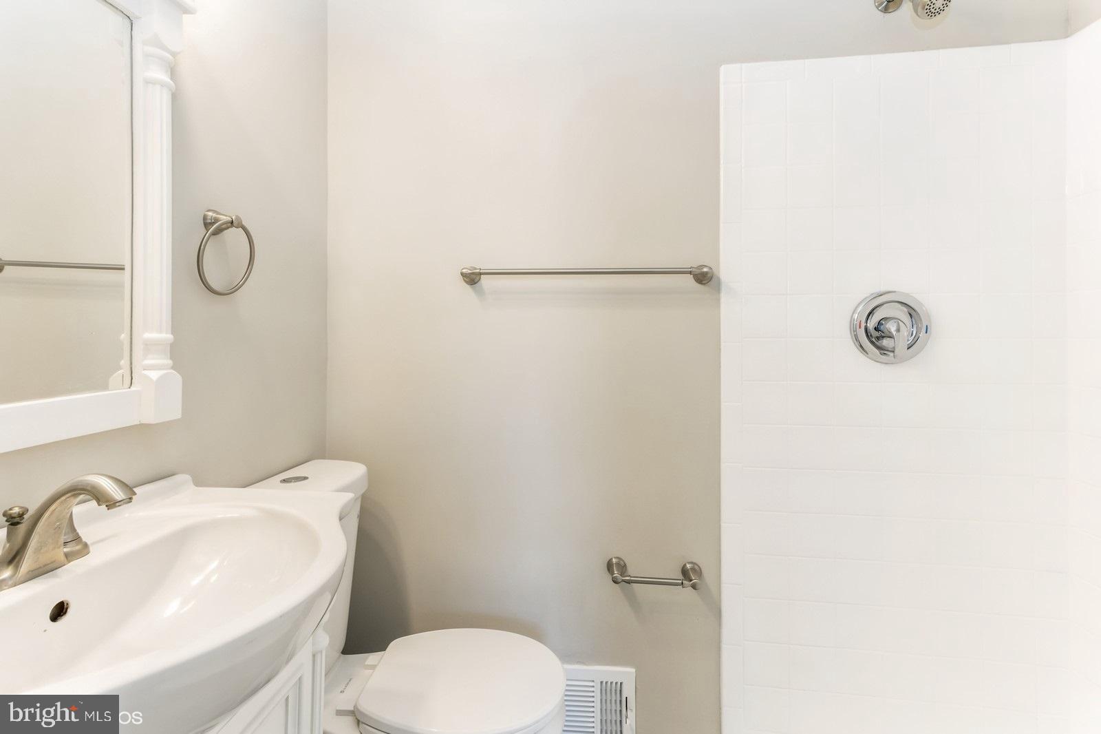 1014 Chesaco Avenue Rosedale, MD 21237 - Photo 15 of 26 Primary Bath