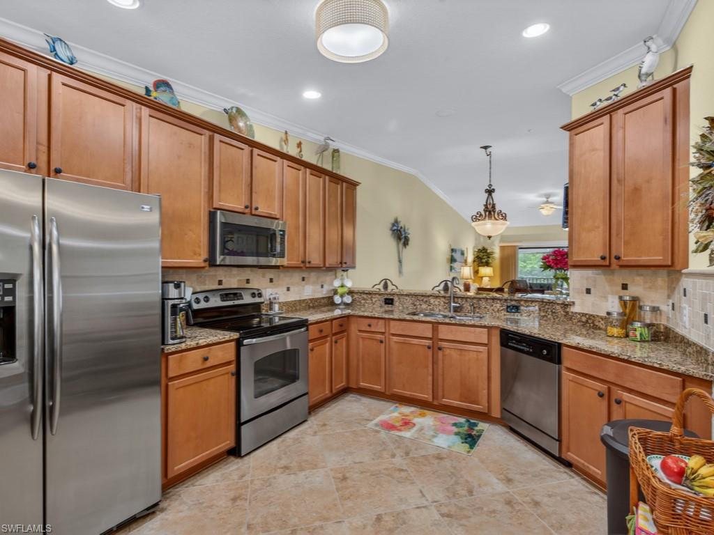9844 Venezia Circle, Unit 726 Naples, FL 34113 - Photo 5 of 44