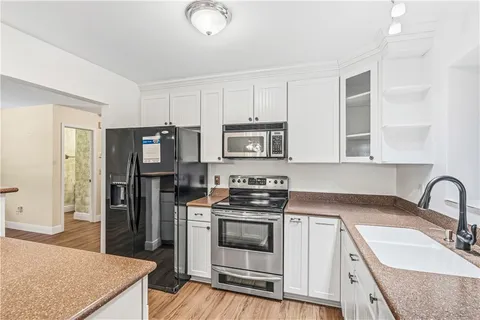 $449,000 | 1202 Southeast Madison Avenue, Stuart, FL 34996