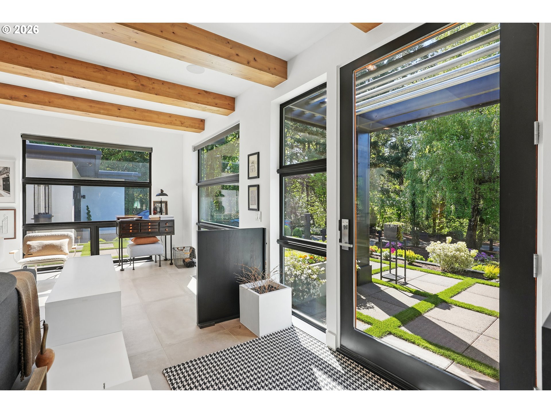 3724 Southwest Shattuck Road Portland, OR 97221 - Photo 5 of 48 Gallery Image 5