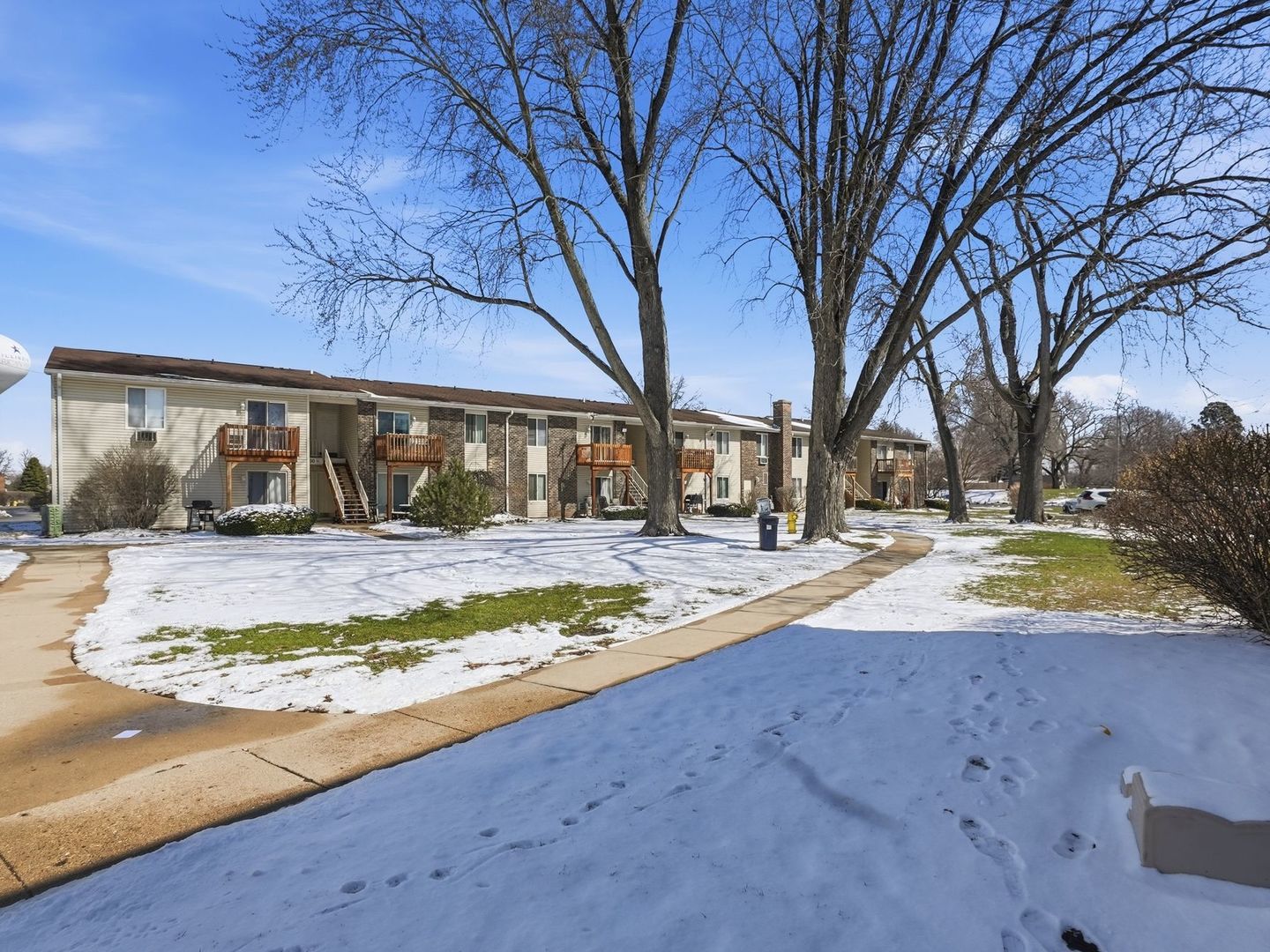 2400 Light Road, Unit 207 Oswego, IL 60543 - Photo 2 of 17