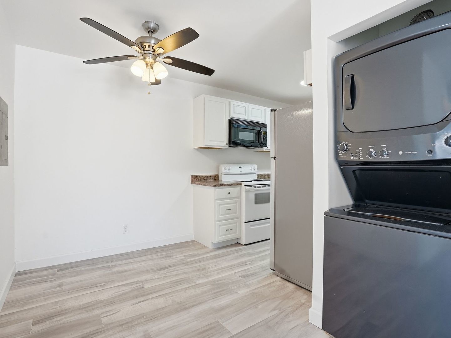 2400 Light Road, Unit 207 Oswego, IL 60543 - Photo 6 of 17