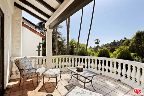 $7,995,000 | 2556 Aberdeen Avenue, Los Angeles, CA 90027