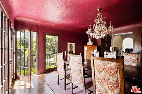 $7,995,000 | 2556 Aberdeen Avenue, Los Angeles, CA 90027