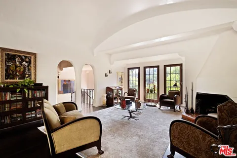 $7,995,000 | 2556 Aberdeen Avenue, Los Angeles, CA 90027
