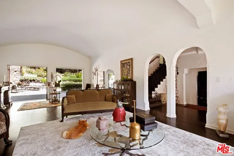 $7,995,000 | 2556 Aberdeen Avenue, Los Angeles, CA 90027