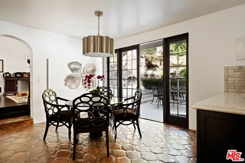 $7,995,000 | 2556 Aberdeen Avenue, Los Angeles, CA 90027