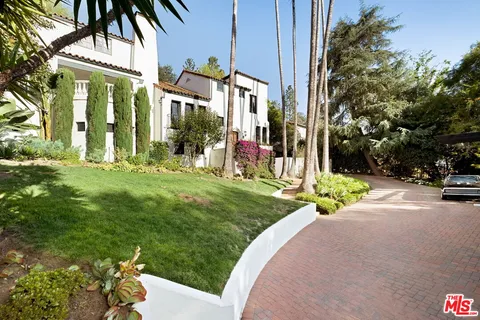 $7,995,000 | 2556 Aberdeen Avenue, Los Angeles, CA 90027