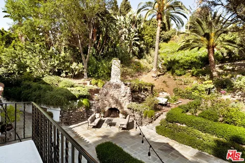 $7,995,000 | 2556 Aberdeen Avenue, Los Angeles, CA 90027
