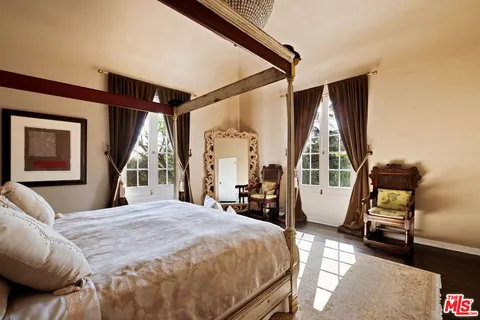 $7,995,000 | 2556 Aberdeen Avenue, Los Angeles, CA 90027