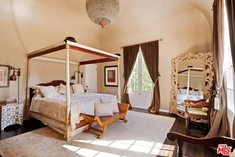 $7,995,000 | 2556 Aberdeen Avenue, Los Angeles, CA 90027