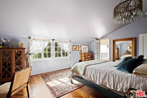 $7,995,000 | 2556 Aberdeen Avenue, Los Angeles, CA 90027