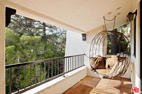 $7,995,000 | 2556 Aberdeen Avenue, Los Angeles, CA 90027