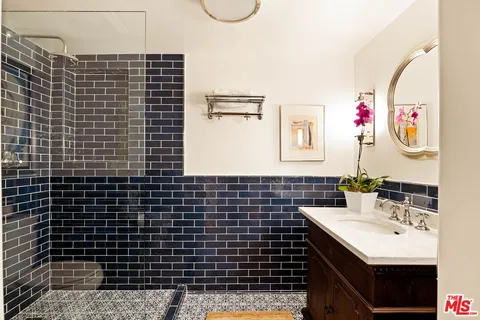 $7,995,000 | 2556 Aberdeen Avenue, Los Angeles, CA 90027