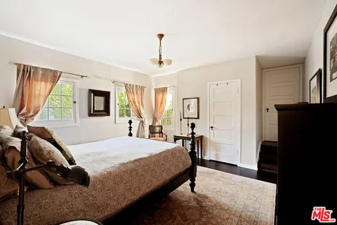 $7,995,000 | 2556 Aberdeen Avenue, Los Angeles, CA 90027