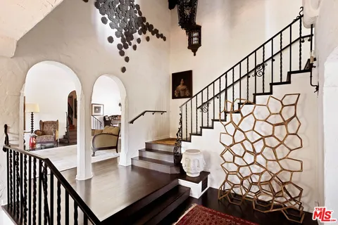 $7,995,000 | 2556 Aberdeen Avenue, Los Angeles, CA 90027