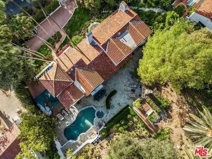 $7,995,000 | 2556 Aberdeen Avenue, Los Angeles, CA 90027