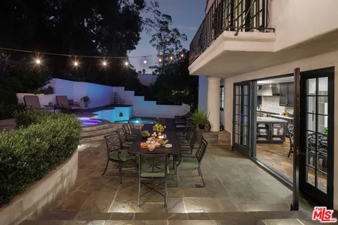$7,995,000 | 2556 Aberdeen Avenue, Los Angeles, CA 90027