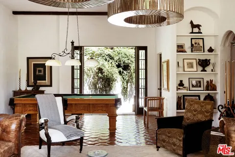$7,995,000 | 2556 Aberdeen Avenue, Los Angeles, CA 90027