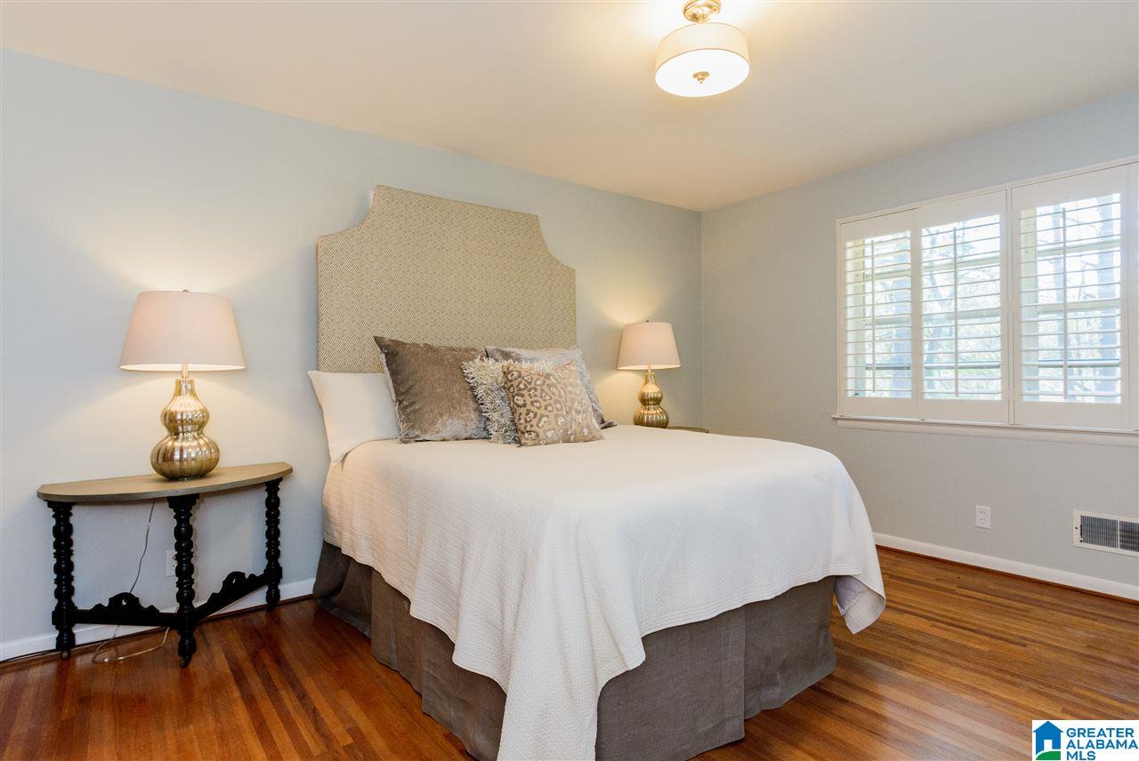 3349 Ridgely Circle Vestavia Hills, AL 35243 - Photo 16 of 39