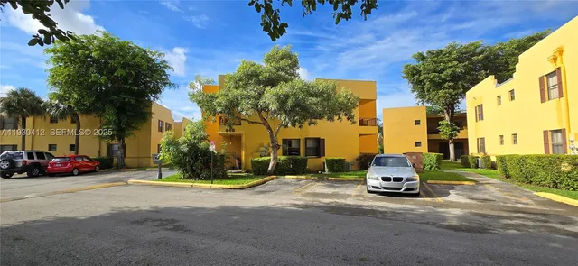 a view of park with entertaining space and swimming pool