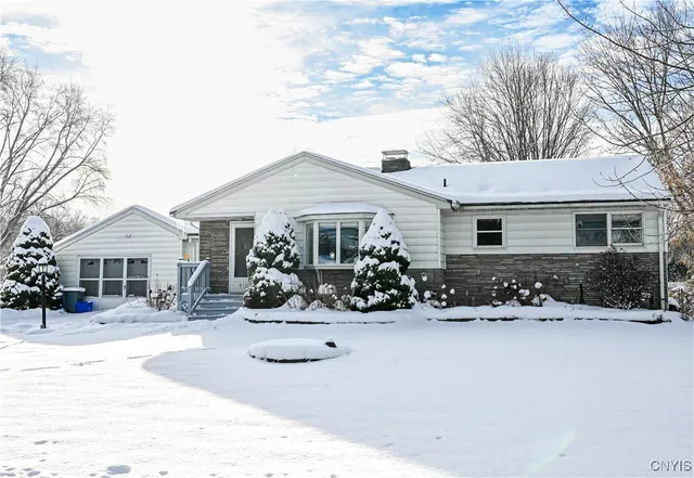 $249,900 | 4170 Wetzel Road, Clay, NY 13090