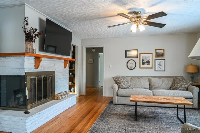 $249,900 | 4170 Wetzel Road, Clay, NY 13090