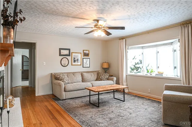 $249,900 | 4170 Wetzel Road, Clay, NY 13090