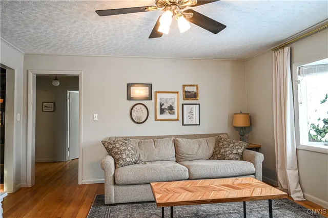 $249,900 | 4170 Wetzel Road, Clay, NY 13090