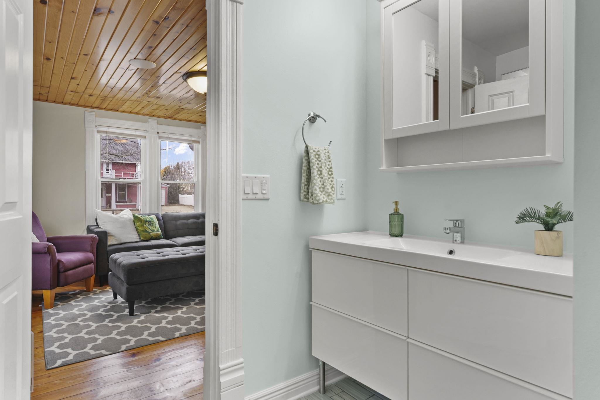 625 South Madison Street Stoughton, WI 53589 - Photo 16 of 40