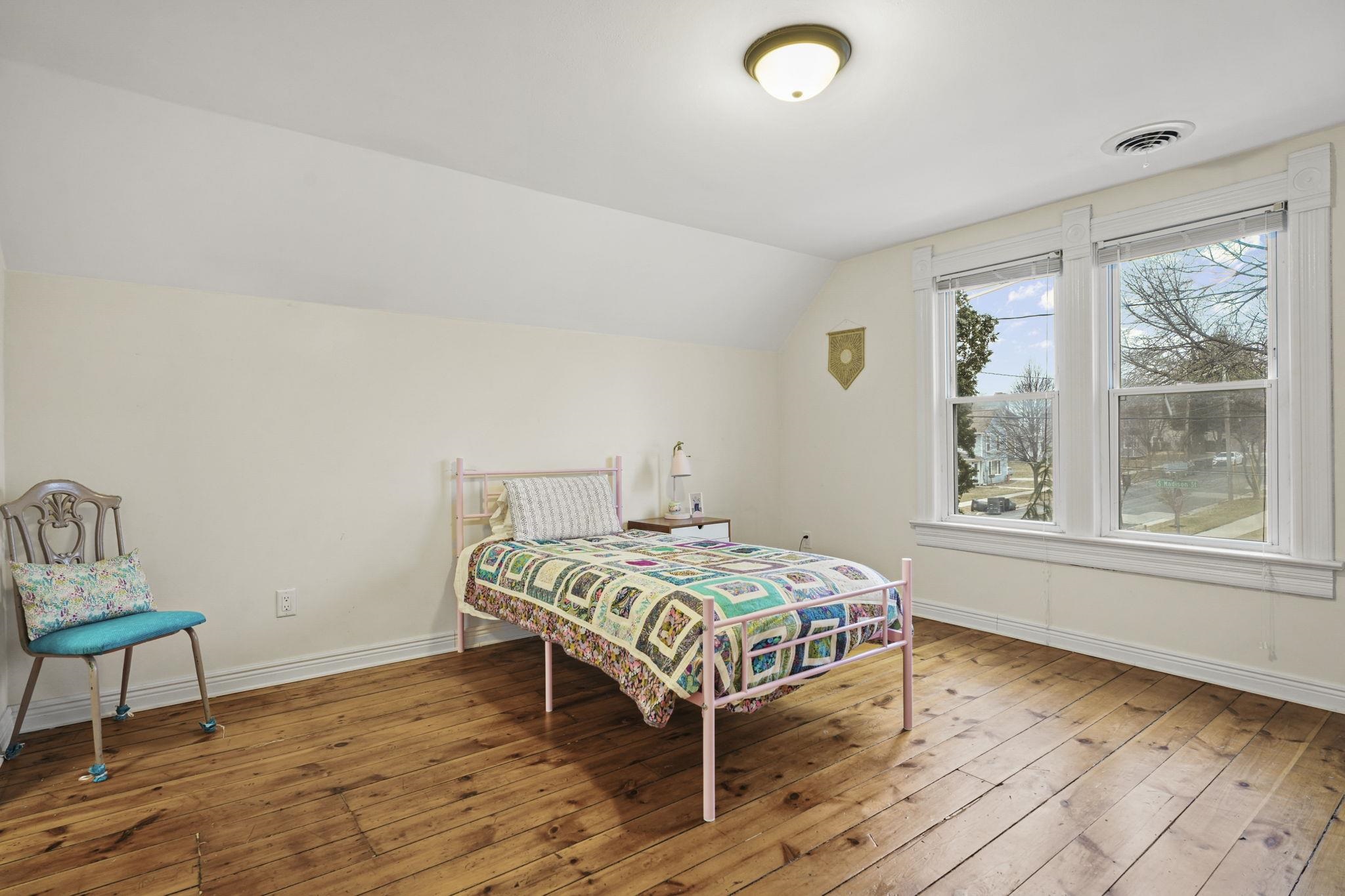 625 South Madison Street Stoughton, WI 53589 - Photo 21 of 40