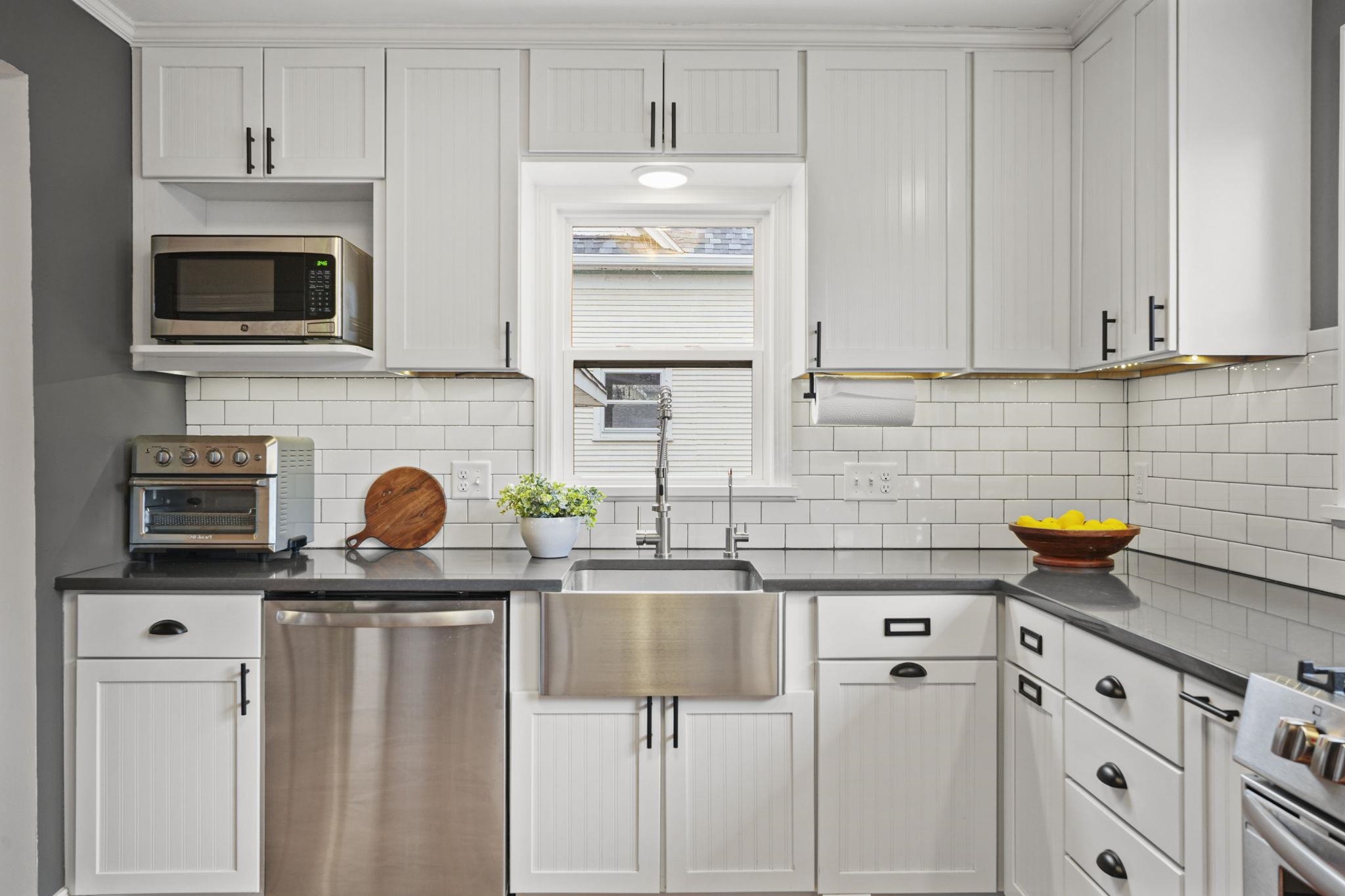 625 South Madison Street Stoughton, WI 53589 - Photo 3 of 40