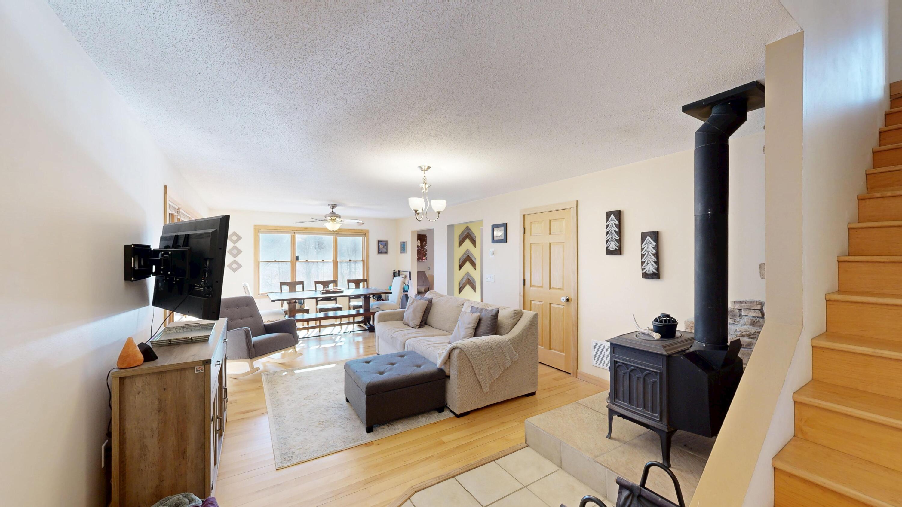 E13332 Highway 82 Stark, WI 54639 - Photo 15 of 71 Entryway