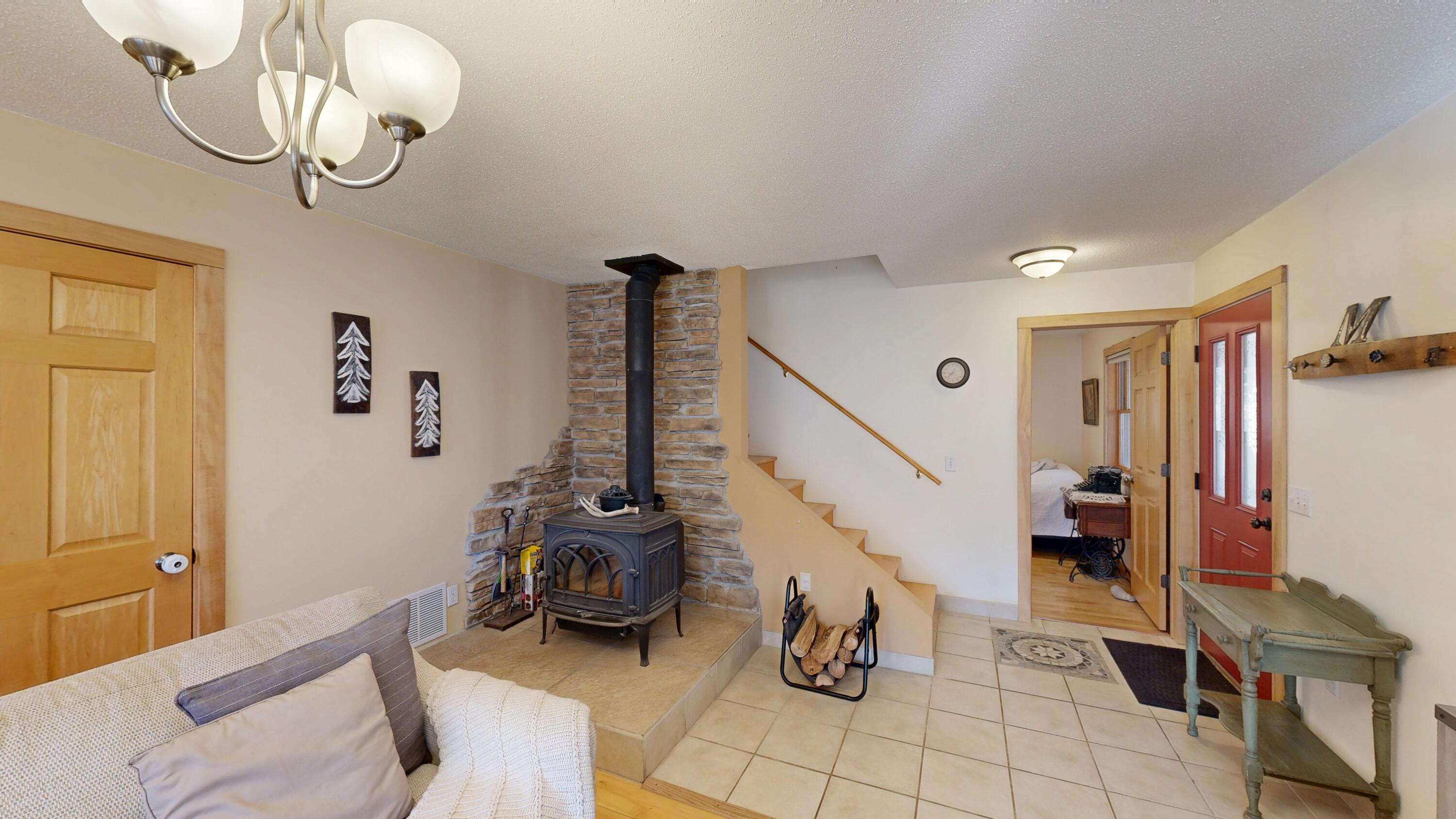 E13332 Highway 82 Stark, WI 54639 - Photo 16 of 71 Entryway