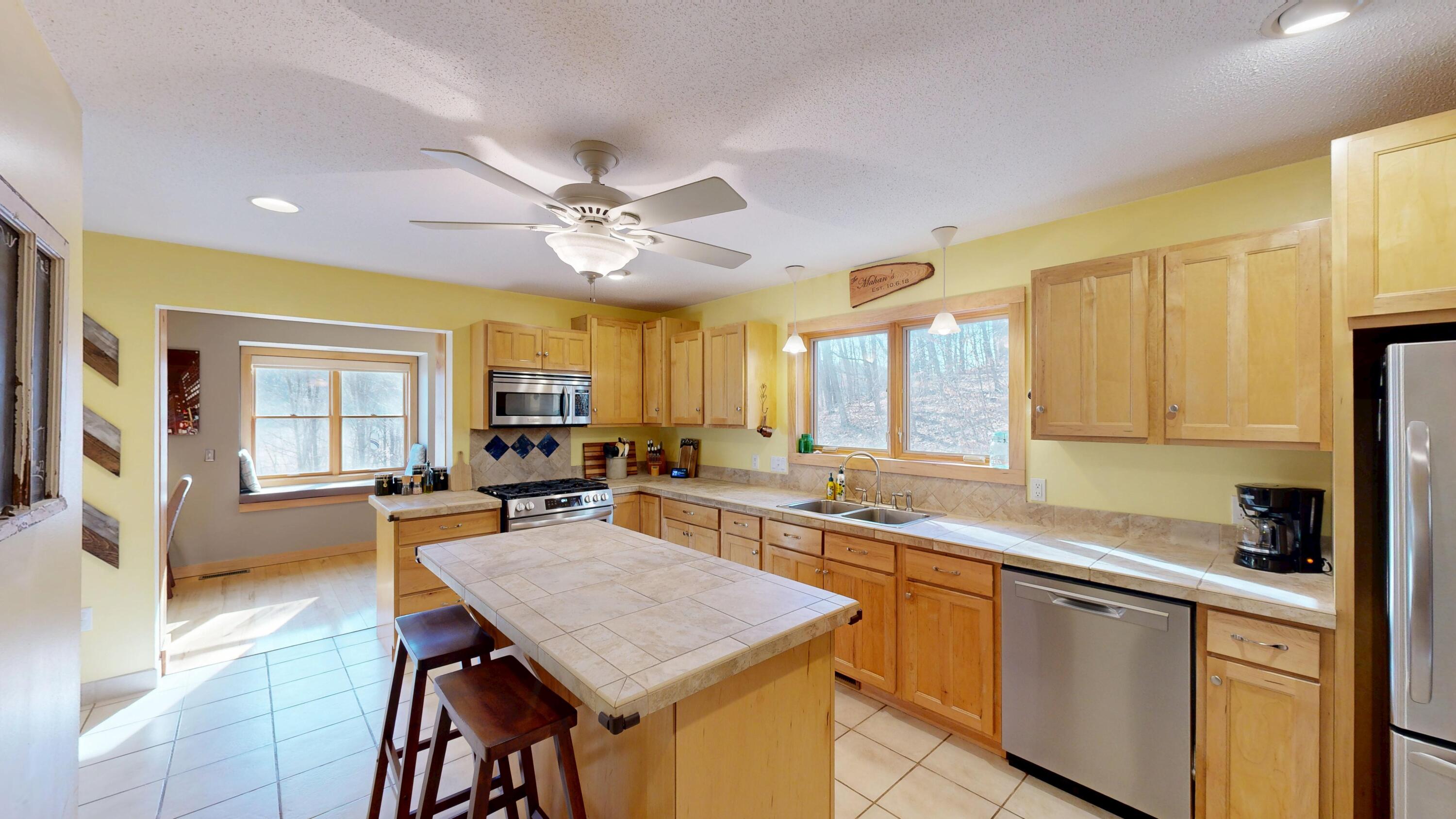 E13332 Highway 82 Stark, WI 54639 - Photo 18 of 71 Kitchen