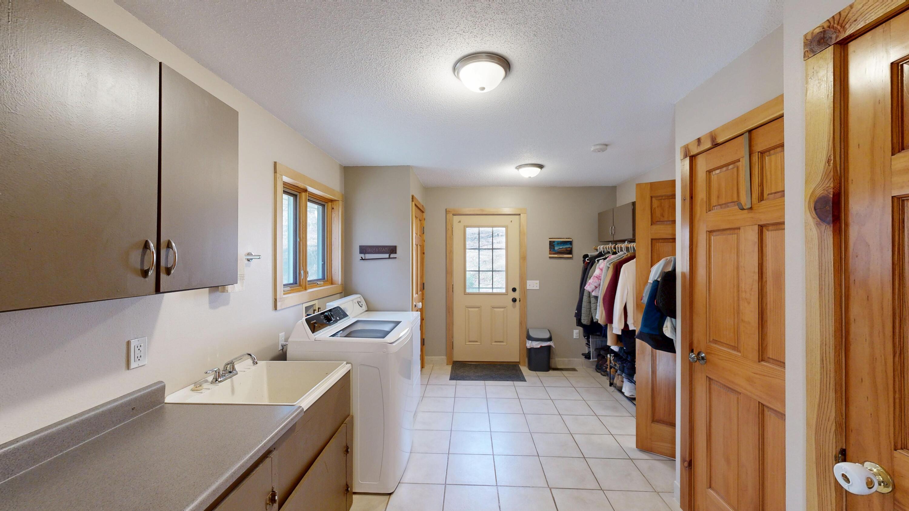 E13332 Highway 82 Stark, WI 54639 - Photo 25 of 71 Laundry Room